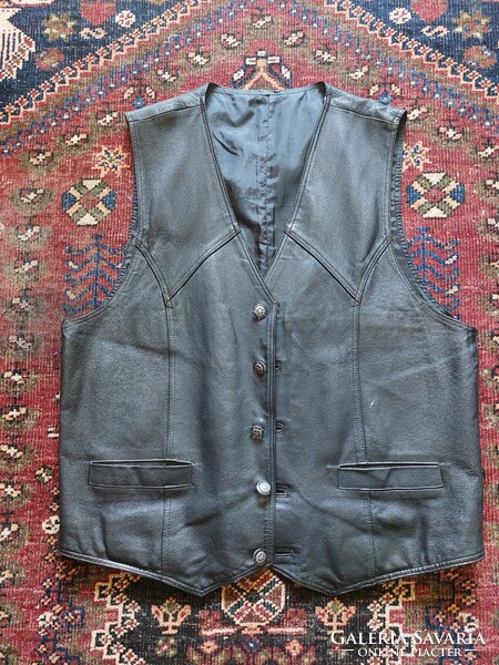 Men's leather vest in very nice condition, size 52