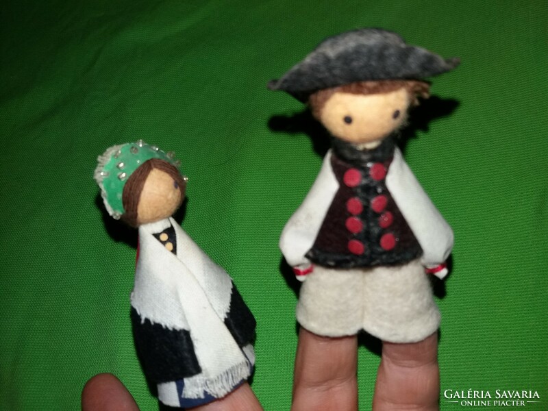 Retro wooden toy figures poor man and his wife 2 in one 9 cm according to the pictures