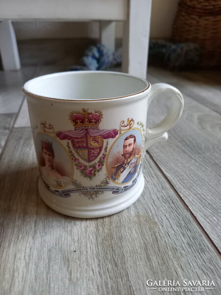 Wonderful Antique British Porcelain Coronation Cup (1911)