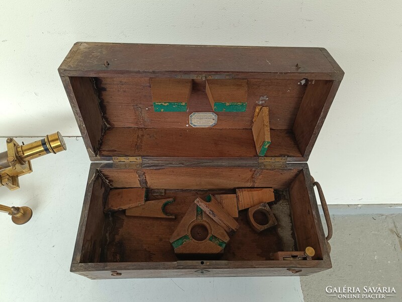 Antik földmérő eszköz szintező teodolit theodolite szerszám geodéta műszer dobozában állvánnyal 765