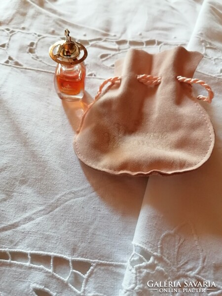 Nagyon ritka és luxus márka:  Boudoir miniatűr eau de parfüm, Vivienne Westwood 5 ml