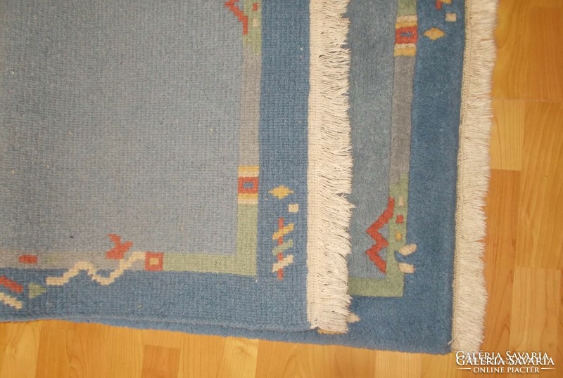 Hand-knotted gabbeh carpet. 140X72 cm