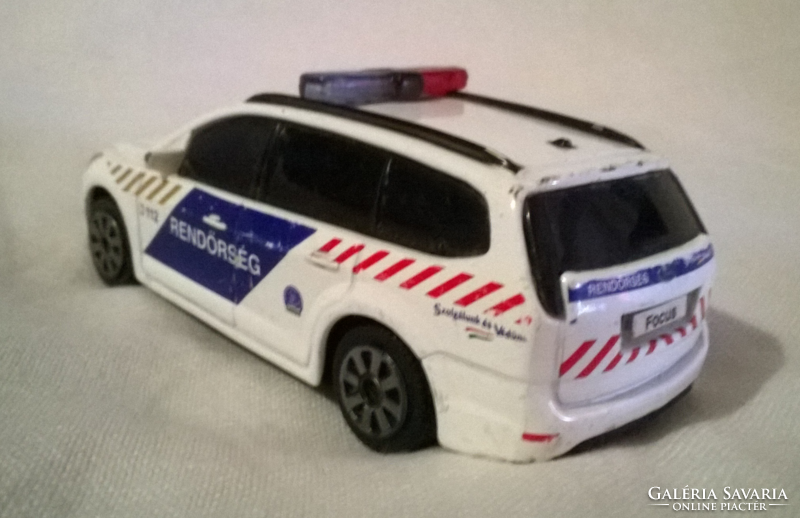 Burago ford focus combi police model car 1/43