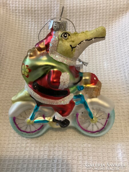 Üveg kerékpározó krokodil karácsonyfadísz