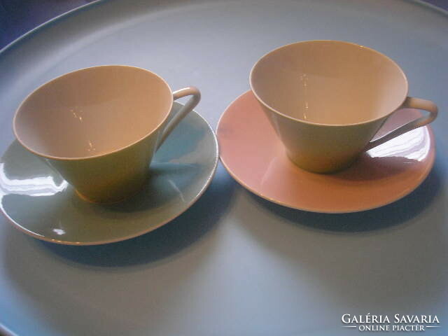 U7 Lilien ,színes kávés teás poharak nélküli csak a két pink türkiz kékes zöld csúszásgátlós aláté t