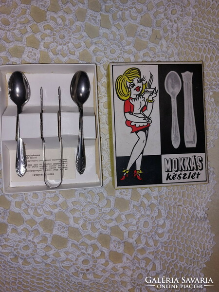 Retro new mocha and coffee spoons, with tweezers, set in box, works of art