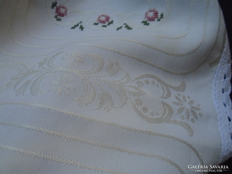82 X 82 cm silk damask, cross stitch tablecloth, tablecloth.