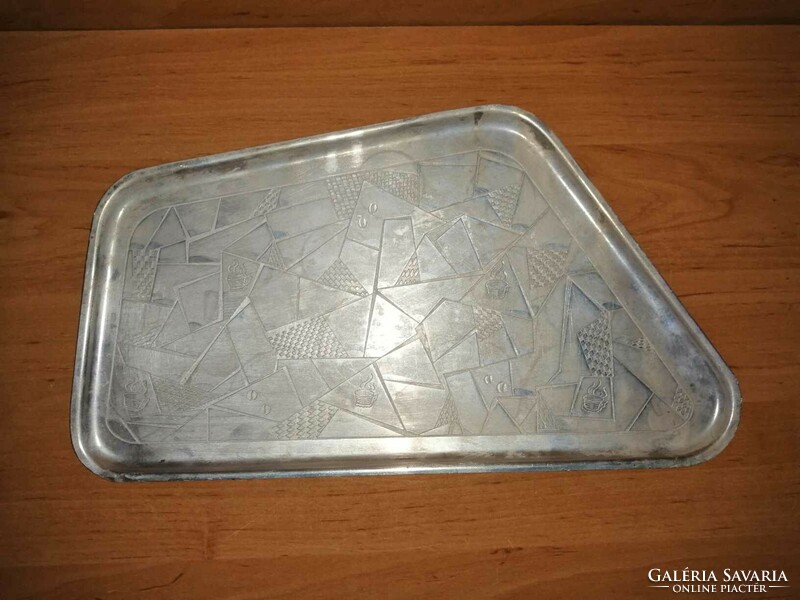 Retro aluminum metal tray(s)