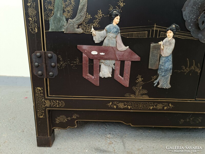 Antik kínai bútor növény gésa madár zsírkő dombor berakásos festett fekete lakk szekrény 819 8751