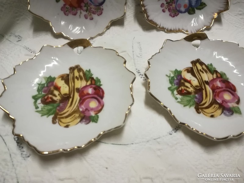 Porcelain small bowl with fruit pattern