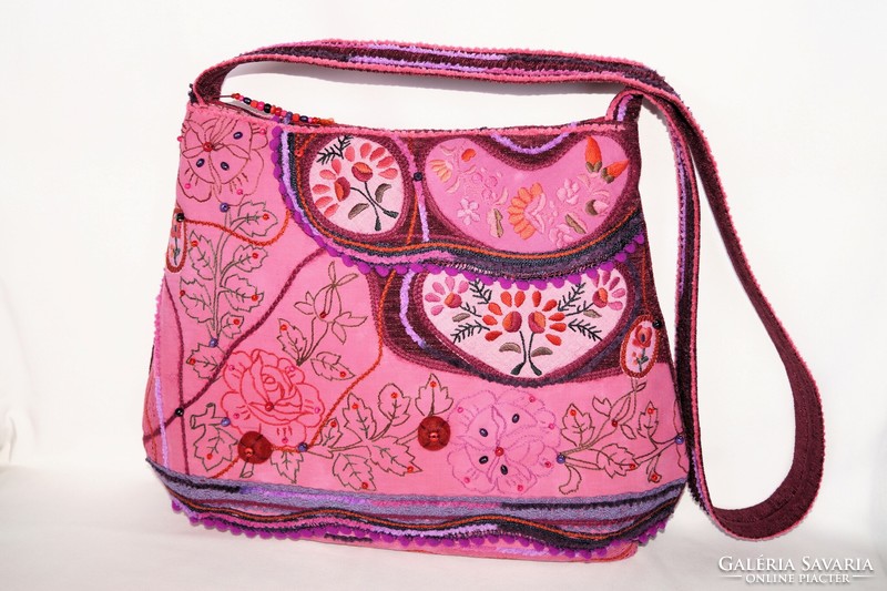 Pink, burgundy, hand-embroidered, floral, beaded, felt ball, rosy, large size, women's shoulder bag 2.