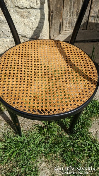 Lengyel ill. osztrák karfás thonet székek
