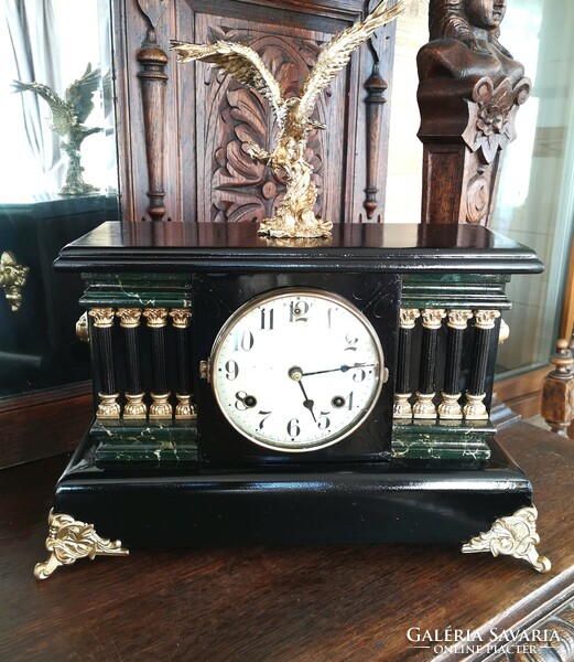 Felújított Waterbury felesütős kandalló óra