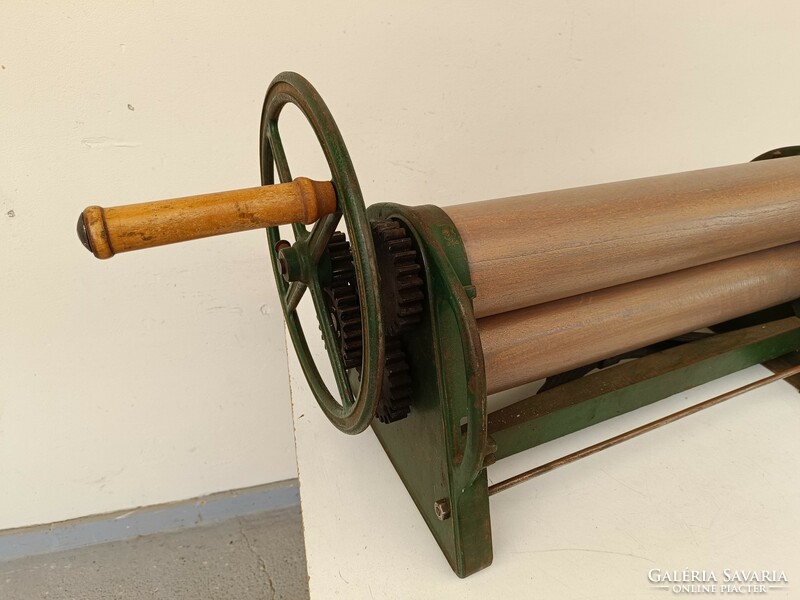 Antique clothes washer, laundry tool, spinning wheel, graphics, printing press, machine 829 8670