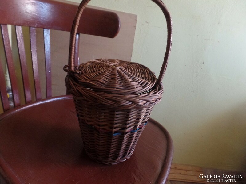 Children's cane basket with roof