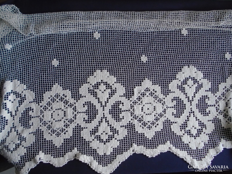 Art Nouveau recce lace drapery, shelf strip, dress decoration, etc. 230 X 55 cm.