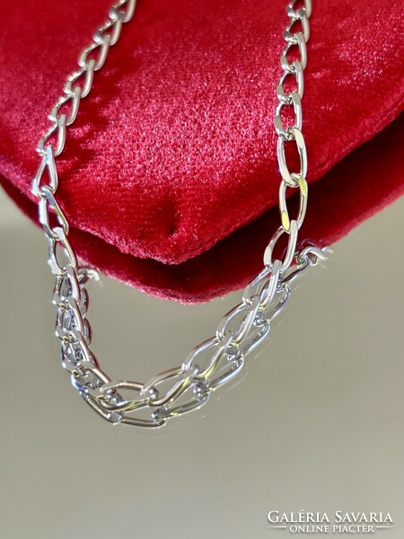 Shiny, solid silver necklace