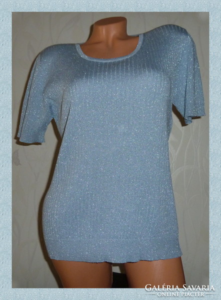 *Max mara* silk blouse interwoven with silver thread, in new condition