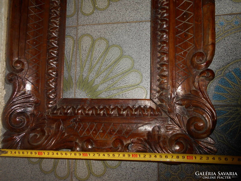 Carved antique mirror or picture frame 61 cm x 46 cm-