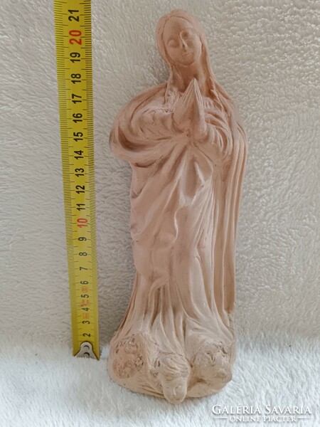 Praying, beautiful-faced ceramic statue of Mary_1