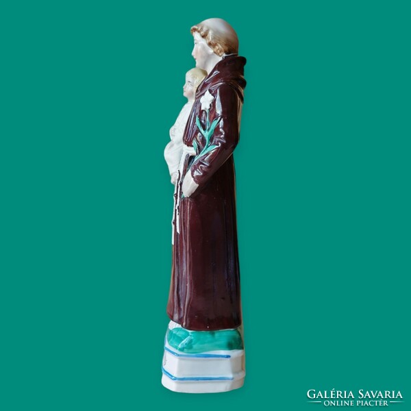 Saint Antal with your little one porcelain favor object