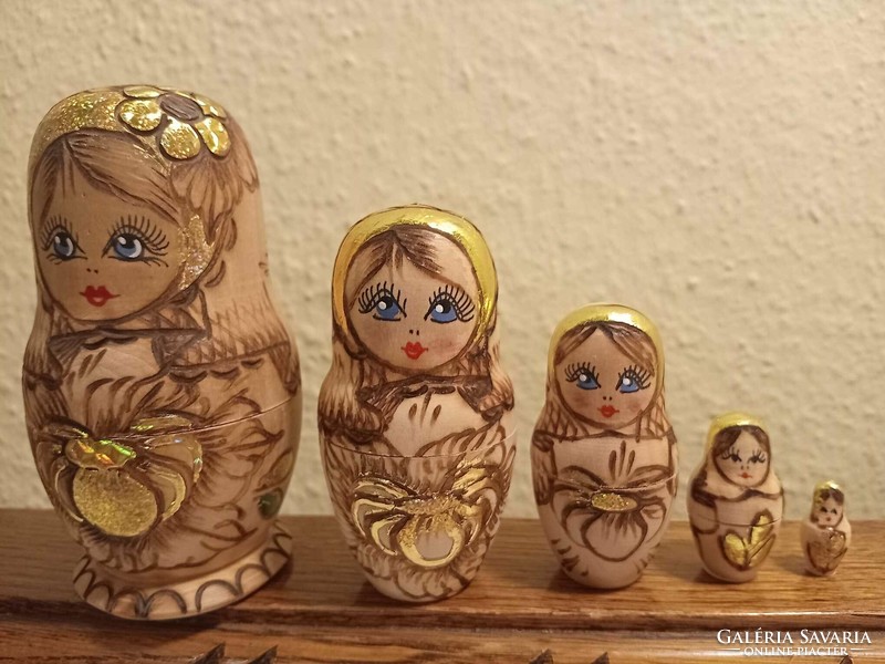Russian wooden matryoshka doll, 5 pieces