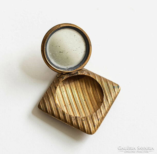 Vintage miniature powder pendant - powder/blush/perfume box with mirror that can be hung on a belt
