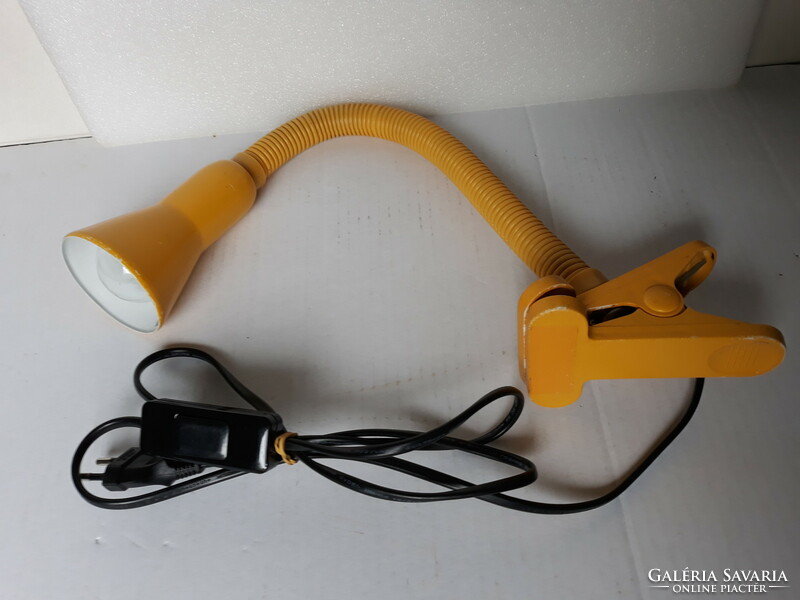 Retro sárga csiptetős gégenyakú lámpa