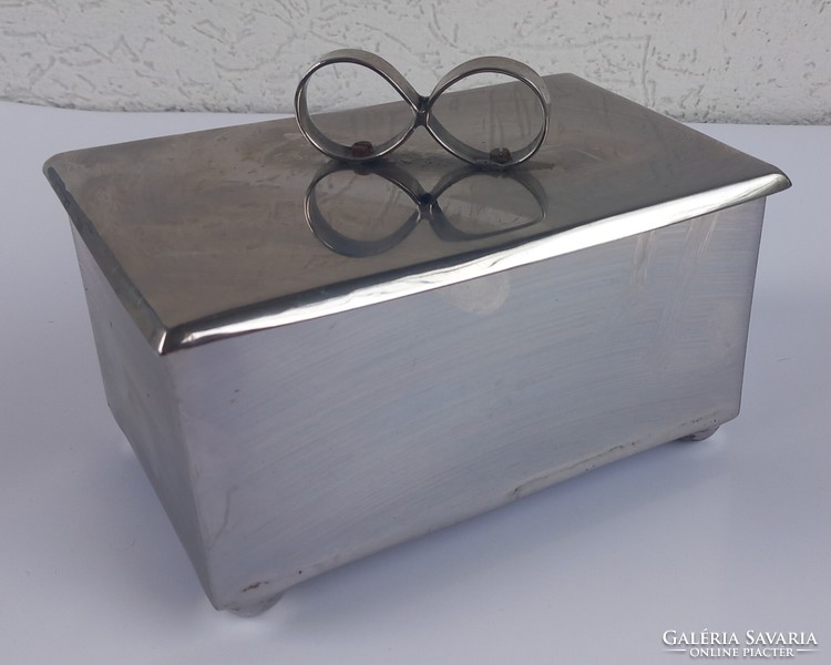 Art deco chrome box negotiable design