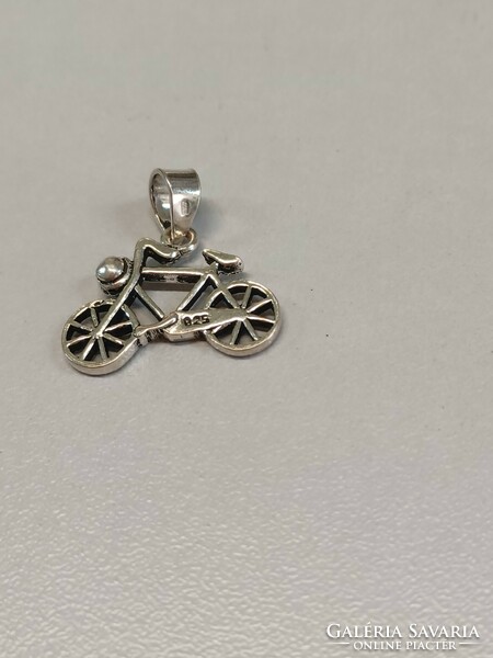 Silver bicycle pendant