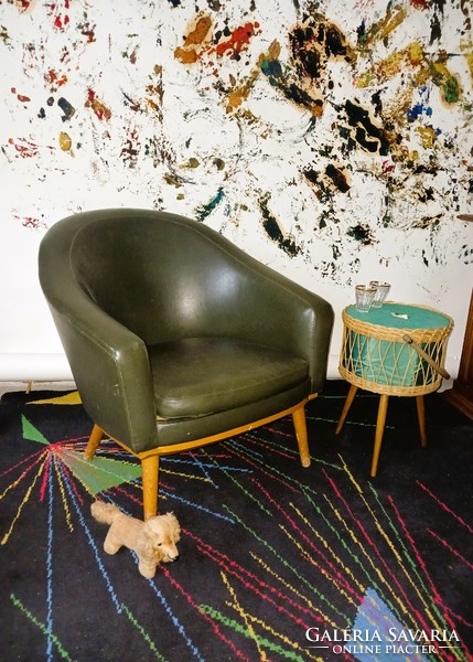 Retro design club chair poison green artificial leather