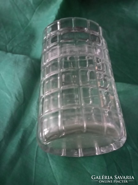 Small fiber vase with cutouts. Made of glass