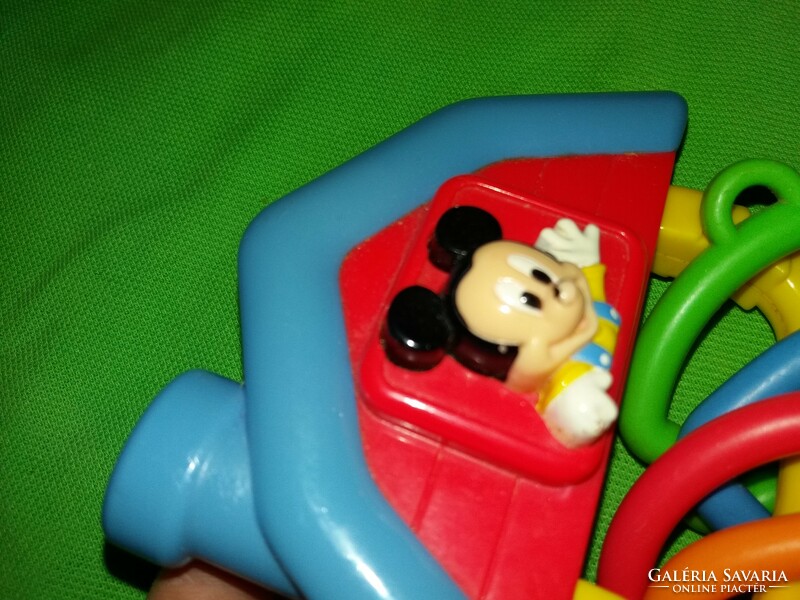 Beautiful high-quality disney doll toy chewing gum and shaker plastic according to the pictures