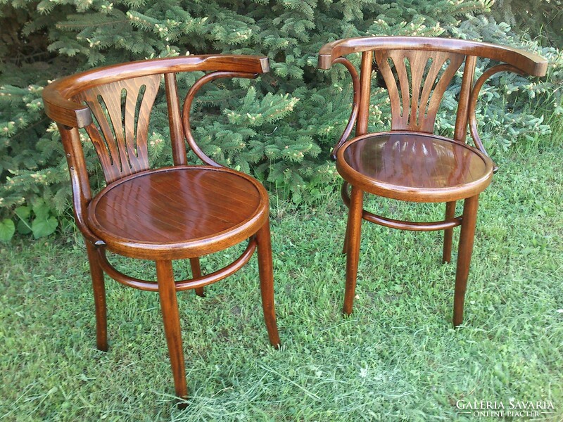 Meseszép Felújított Thonet székek 4db.