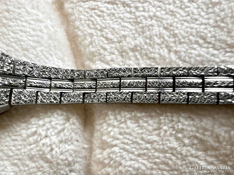 Silver-shining polished metal strap retro women's jewelry wristwatch, Soviet-made special piece