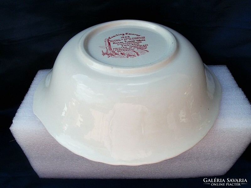 Royal tudor porcelain table