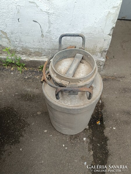 Rare whole milk aluminum jug 25 liters