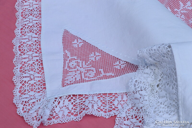 Transylvanian handmade tablecloth ii.
