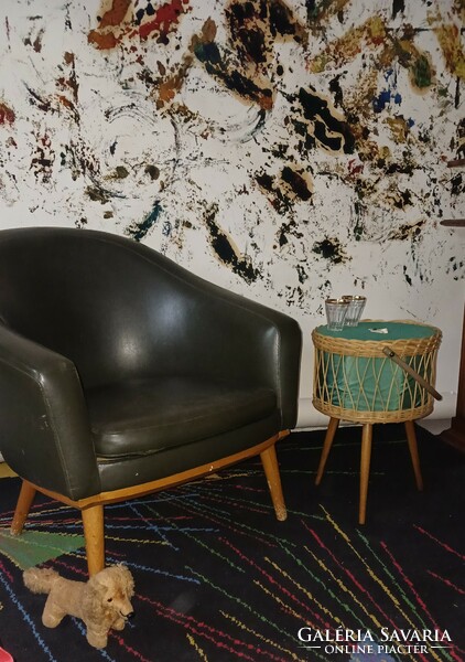 Retro design club chair poison green artificial leather