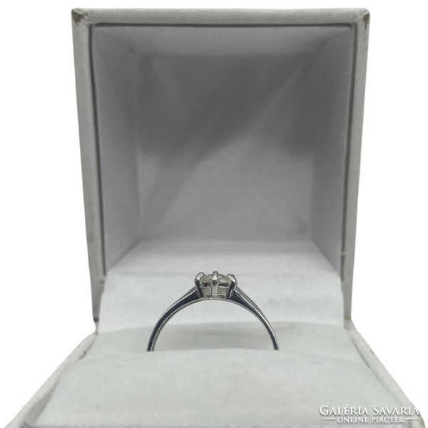 White gold brilliant ring 0.53 ct ek00097