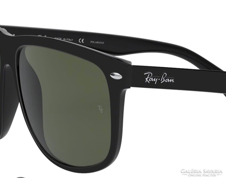RAY-BAN Férfi napszemüveg. RB4147 601/58   BOYFRIEND BLACK CRYSTAL GREEN POLARIZED napszemüveg.