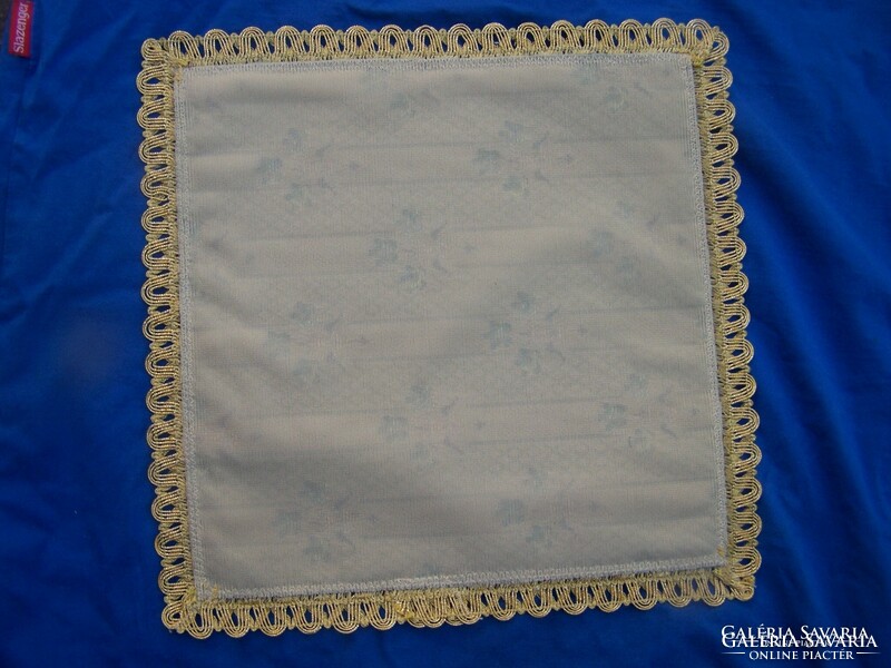 Velvet tablecloth 30 x 30 cm, with gold border. Immaculate, perfect condition with baroque pattern