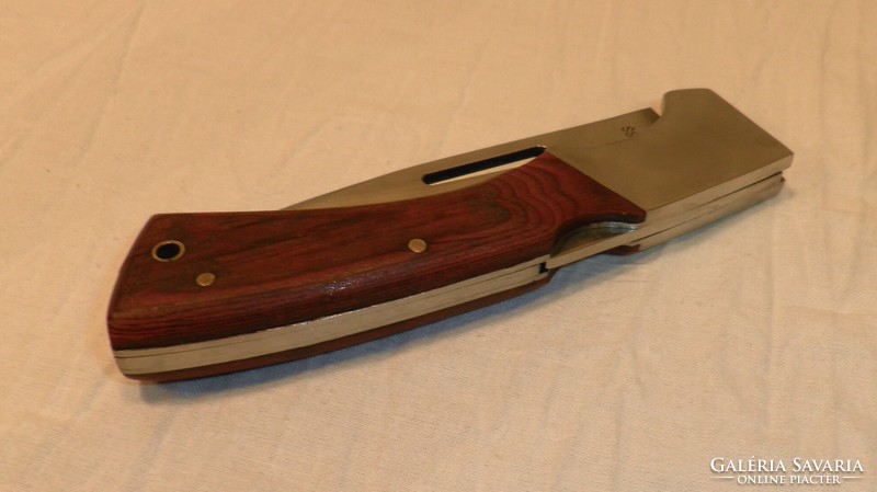 Knife with top lock, from a collection.