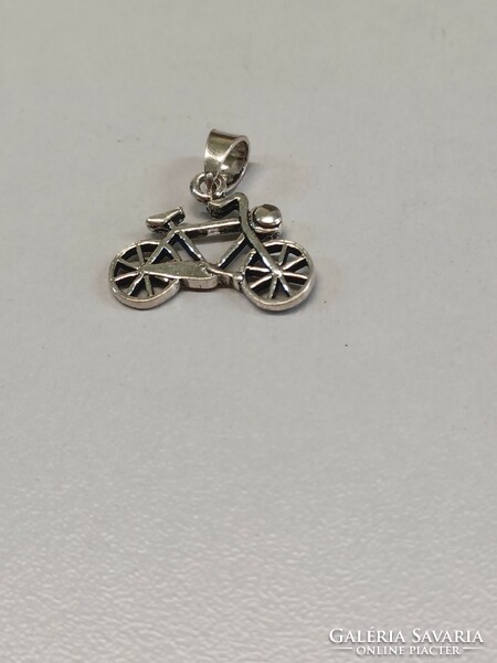 Silver bicycle pendant