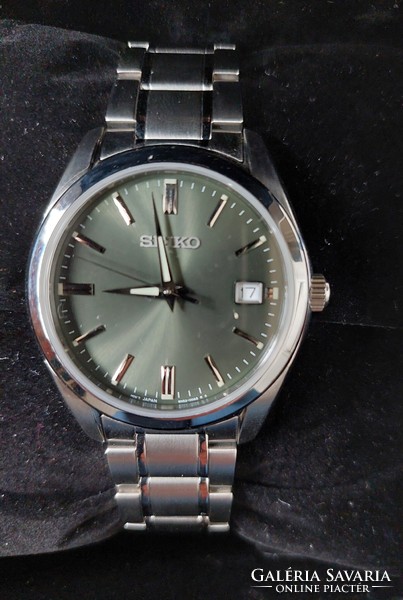 Unused, warranty seiko men's watch with free shipping