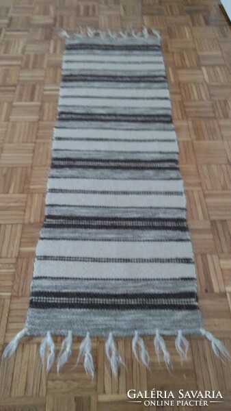 Wool carpet