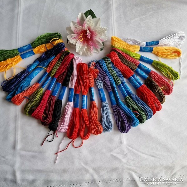 Röv39 - 25pcs 25m 6 strands color-fast split embroidery thread