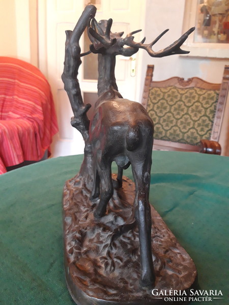Öntöttvas/ bronz szarvasbika - szobor - vadásztéma
