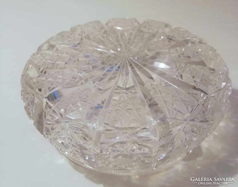 Beautifully carved lead crystal ashtray