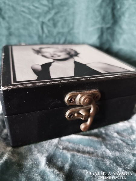 Marilyn Monroe gift box